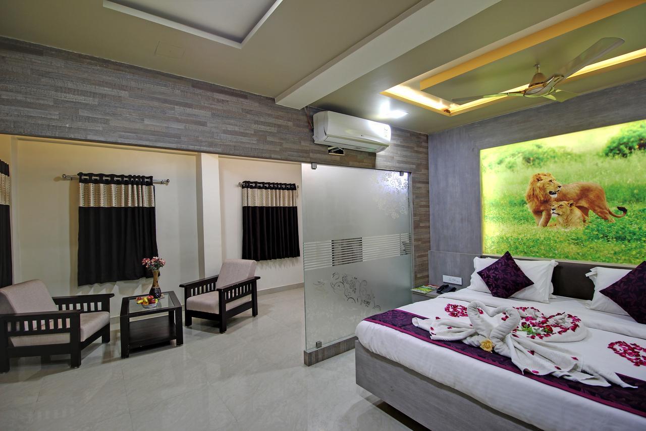 Daksh Hotel And Restaurant Talala Extérieur photo